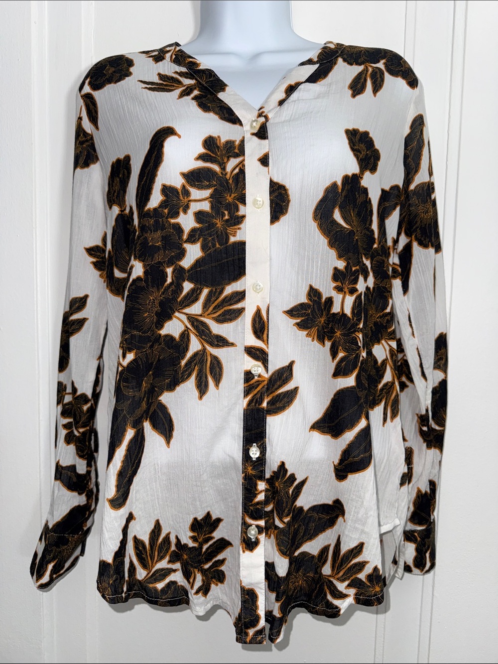 NWOT Liz Claiborne Button-Up blouse size small